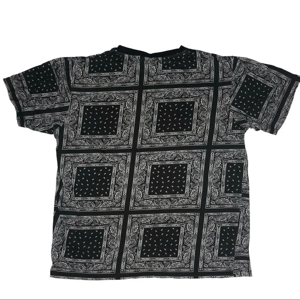 WESC Black Bandanna T-Shirt Unisex L/XL